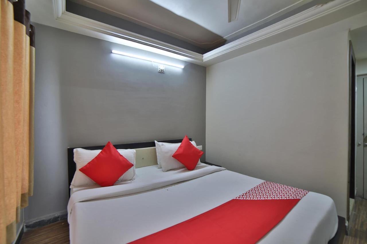 Oyo 41929 Hotel Loyal Residency Jamnagar Ngoại thất bức ảnh