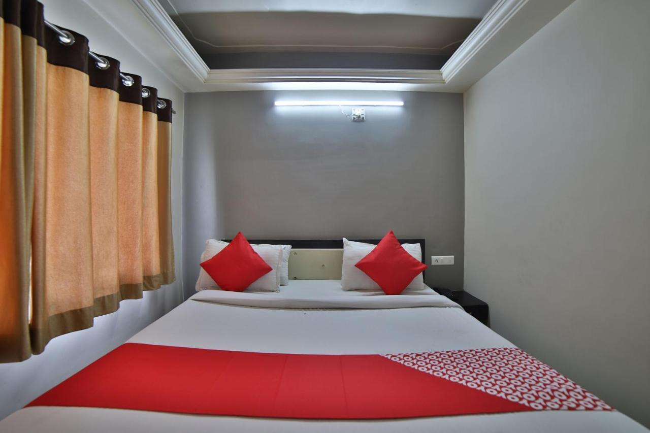 Oyo 41929 Hotel Loyal Residency Jamnagar Ngoại thất bức ảnh
